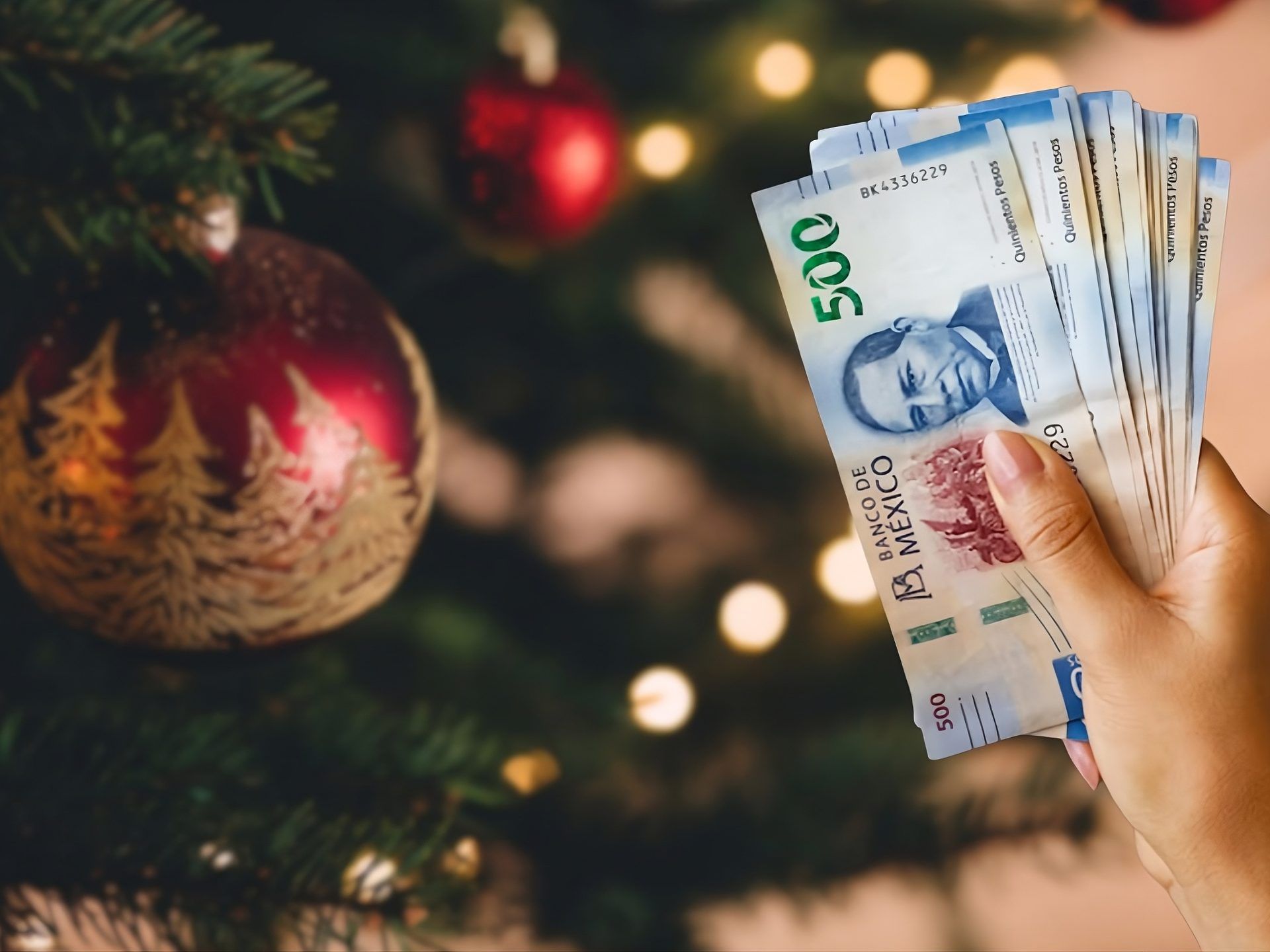 The aguinaldo: how Mexico's mandatory Christmas bonus works in payroll