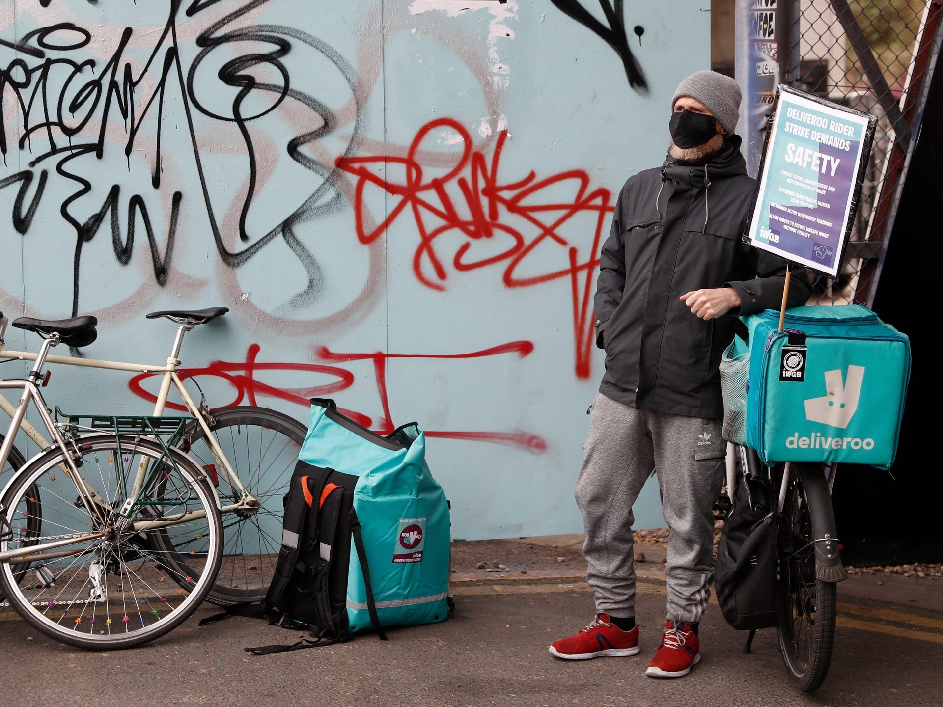 Spain's Ley Rider: when a delivery app's contractors are presumed to be employees